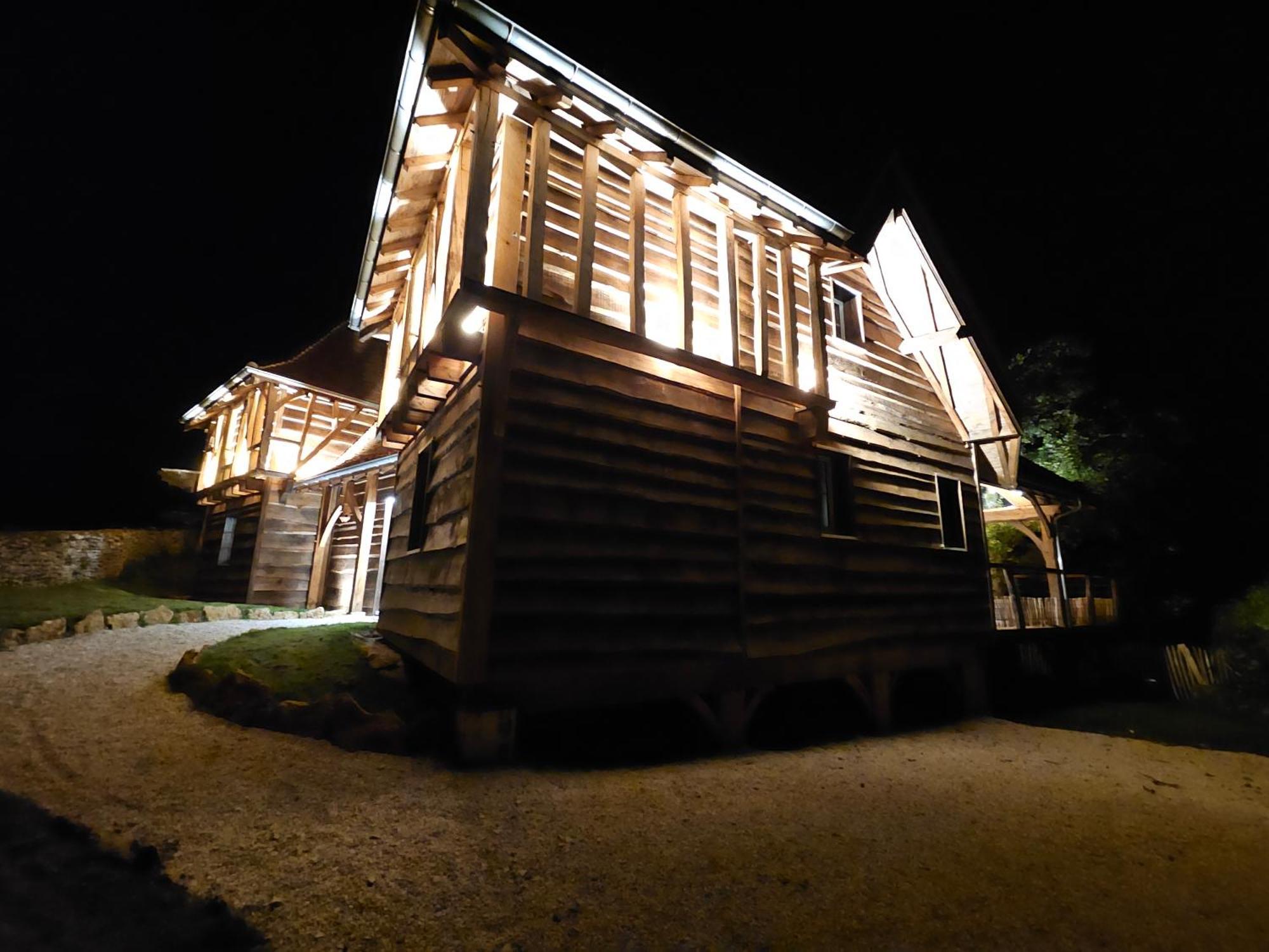 Gite Du Chateau Du Clos Voucheot, Grand Spa De Nage La Bussière-sur-Ouche Exterior foto