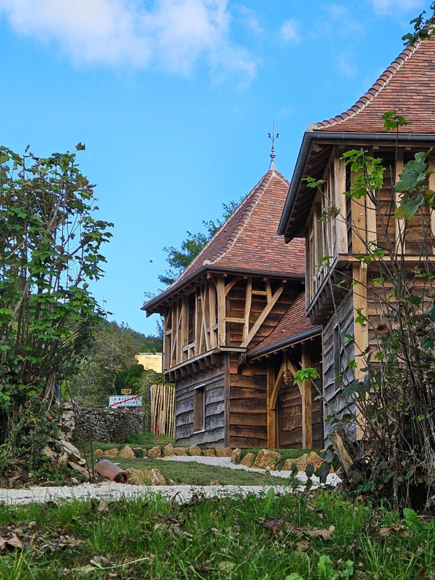 Gite Du Chateau Du Clos Voucheot, Grand Spa De Nage La Bussière-sur-Ouche Exterior foto