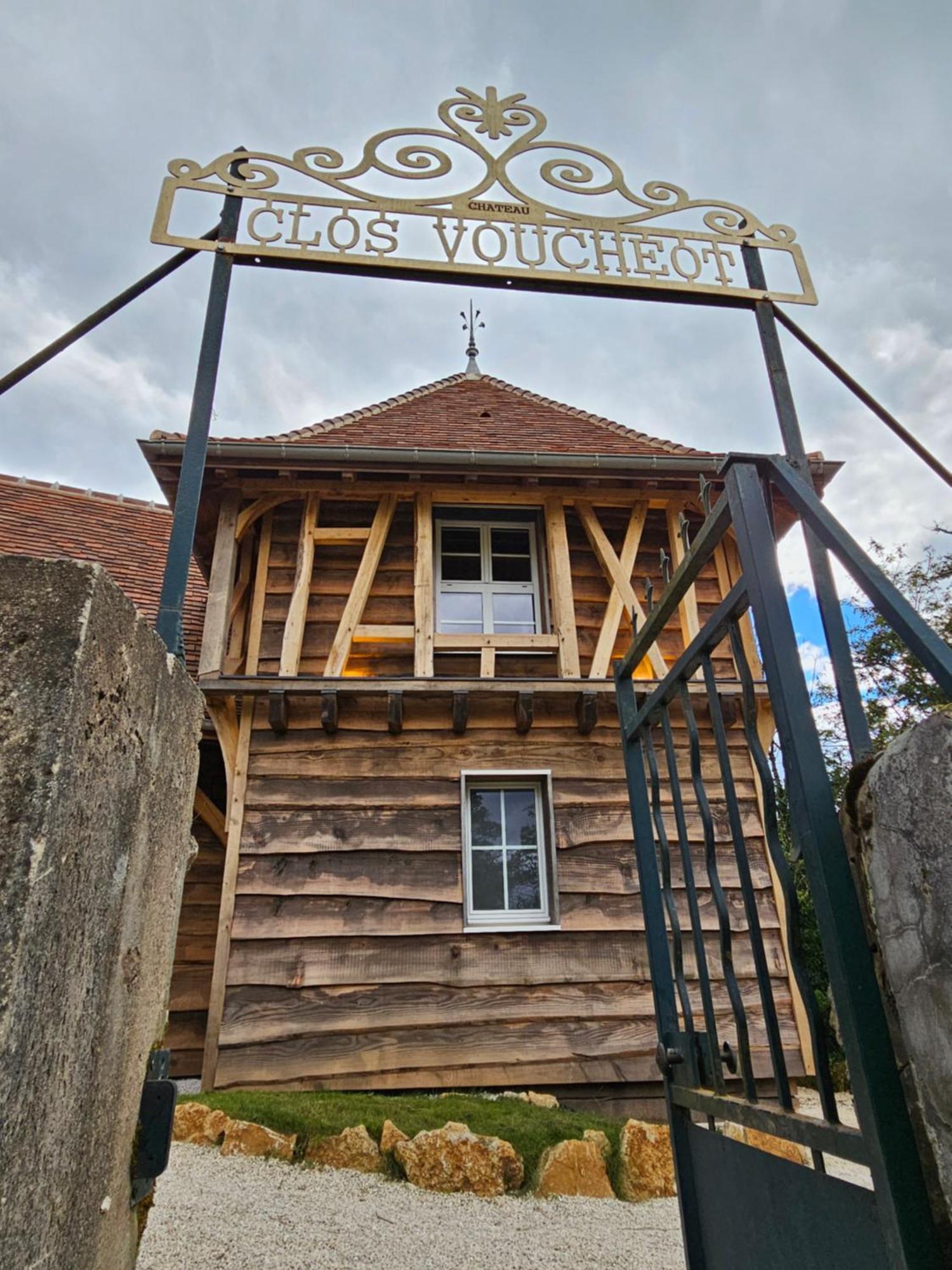 Gite Du Chateau Du Clos Voucheot, Grand Spa De Nage La Bussière-sur-Ouche Exterior foto