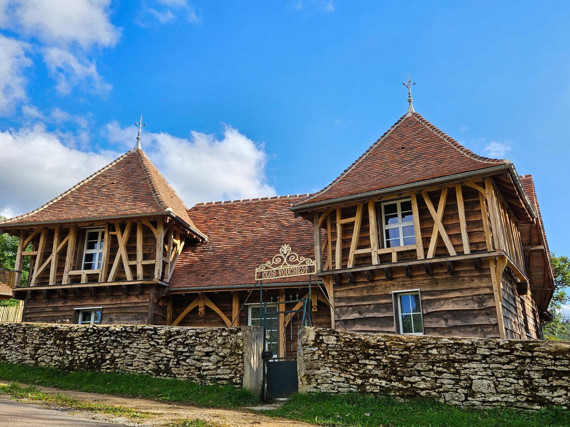 Gite Du Chateau Du Clos Voucheot, Grand Spa De Nage La Bussière-sur-Ouche Exterior foto